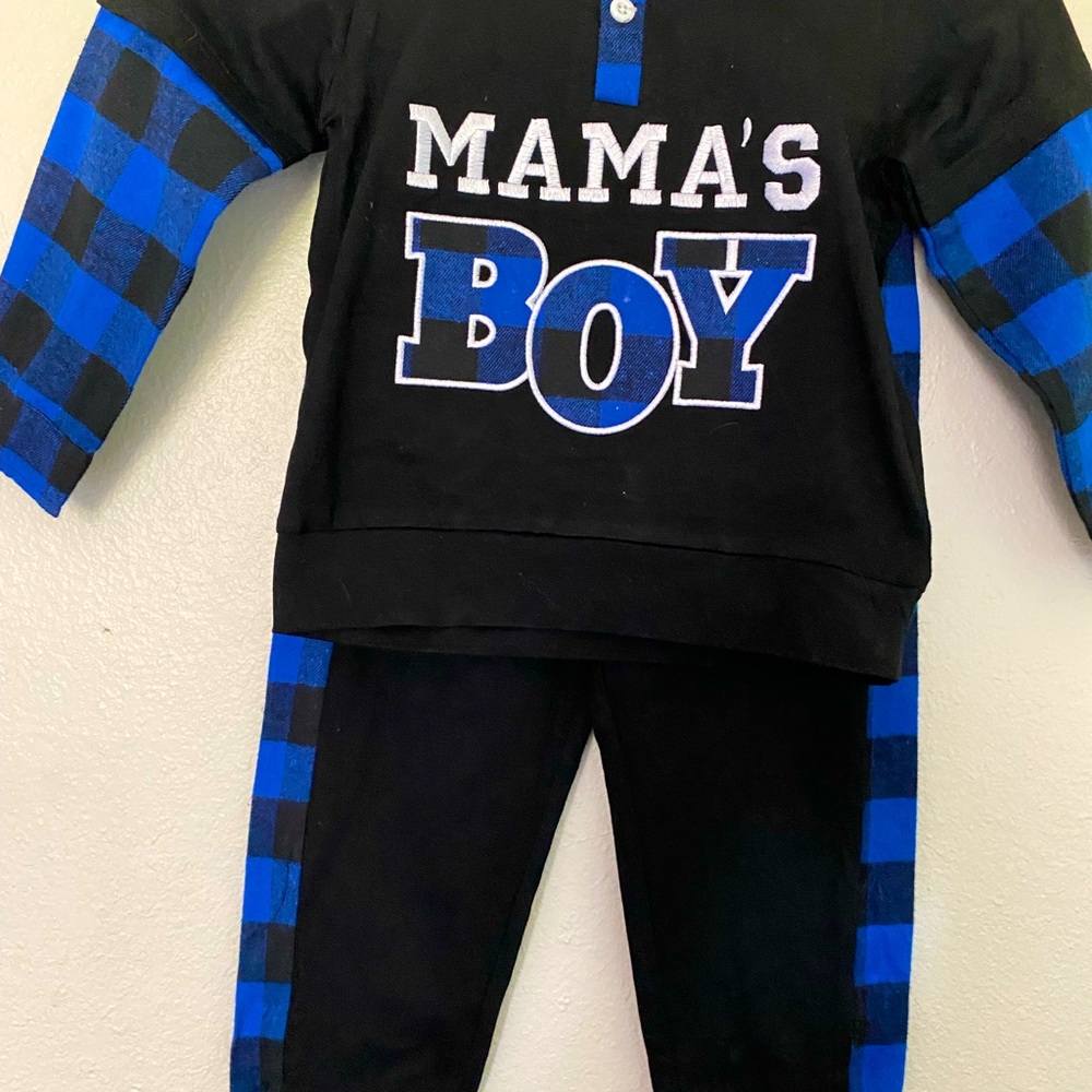 Toddler boys jogging suit. Black w/blue & black plaid. NWOT . Never worn.
